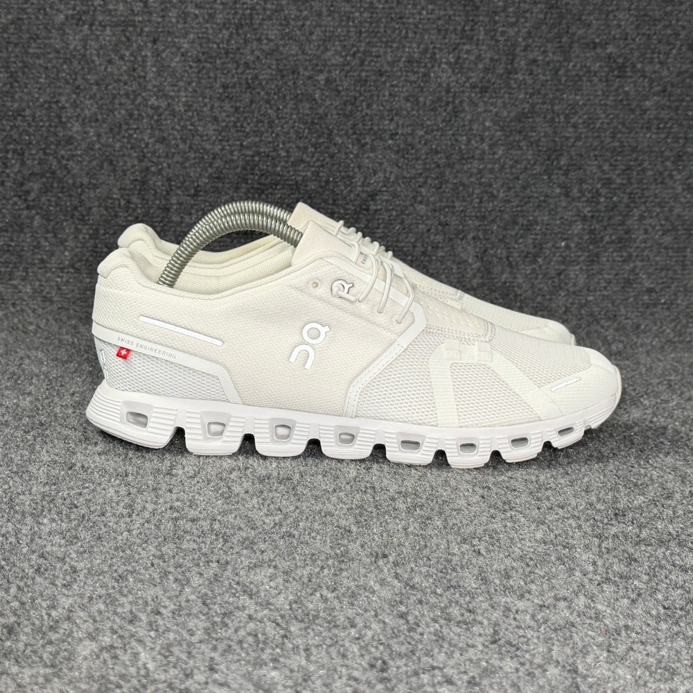 On Running Cloud 5 Shoes Women's 10 White Athletic Run Cross Training Sneakers